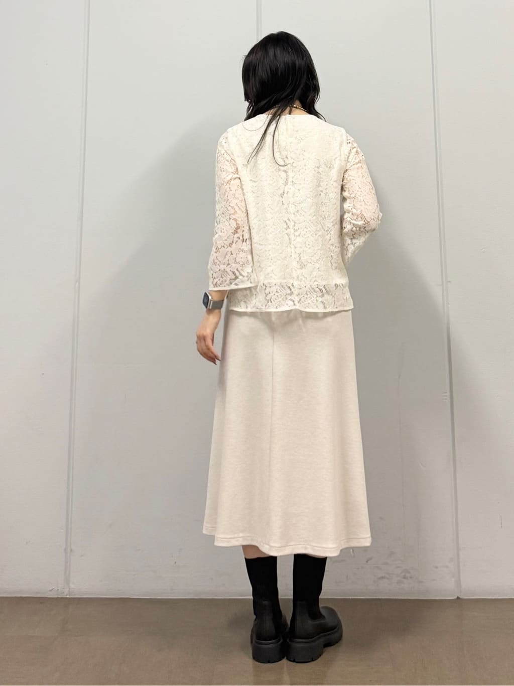 mizukiさんの「INDIVI｜【洗える／着映え／トレンド】フラワーレースブラウス」を使ったコーディネート