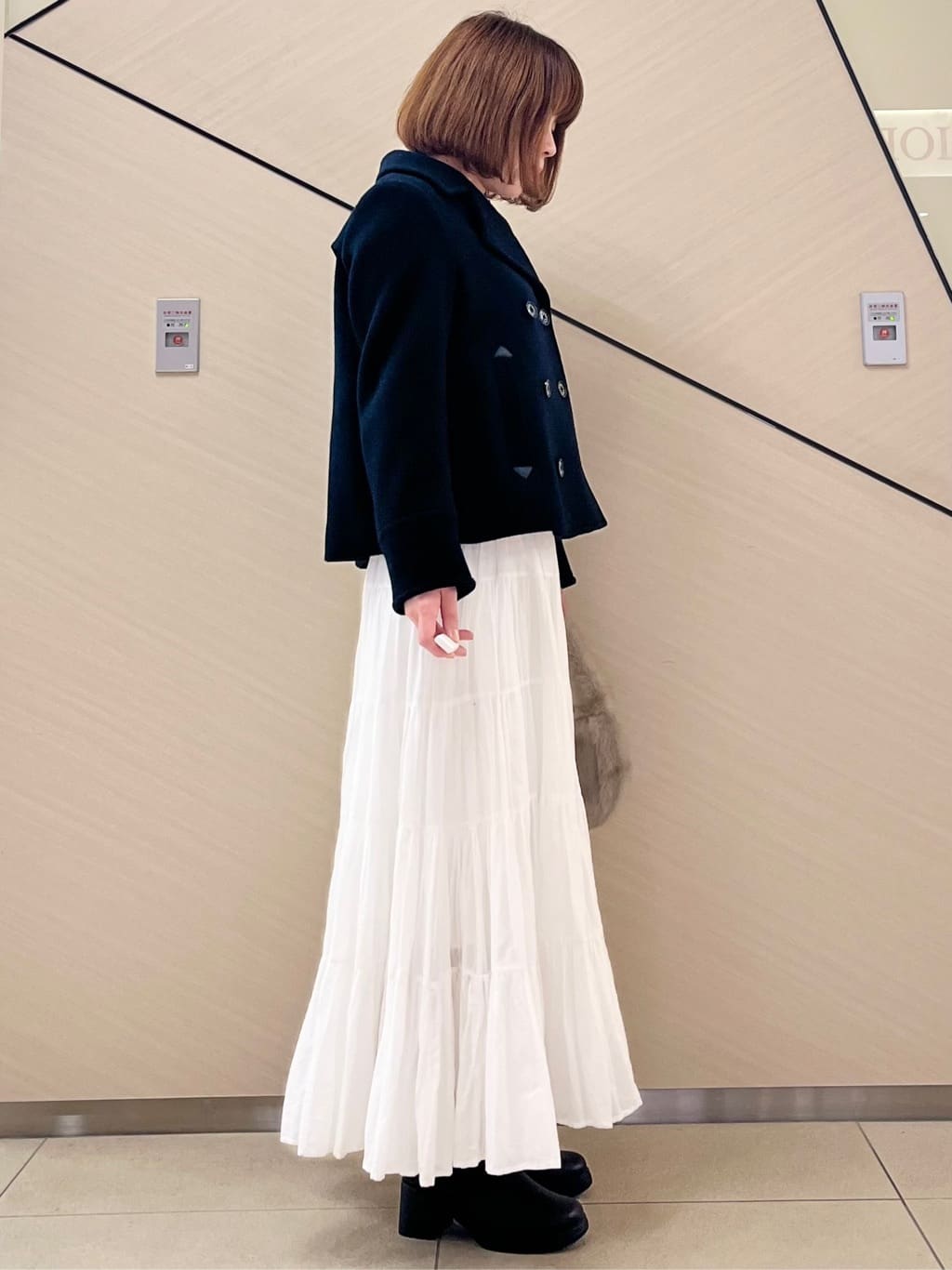yahataさんの「DRESSTERIOR｜2WAYレースカラーニット」を使ったコーディネート