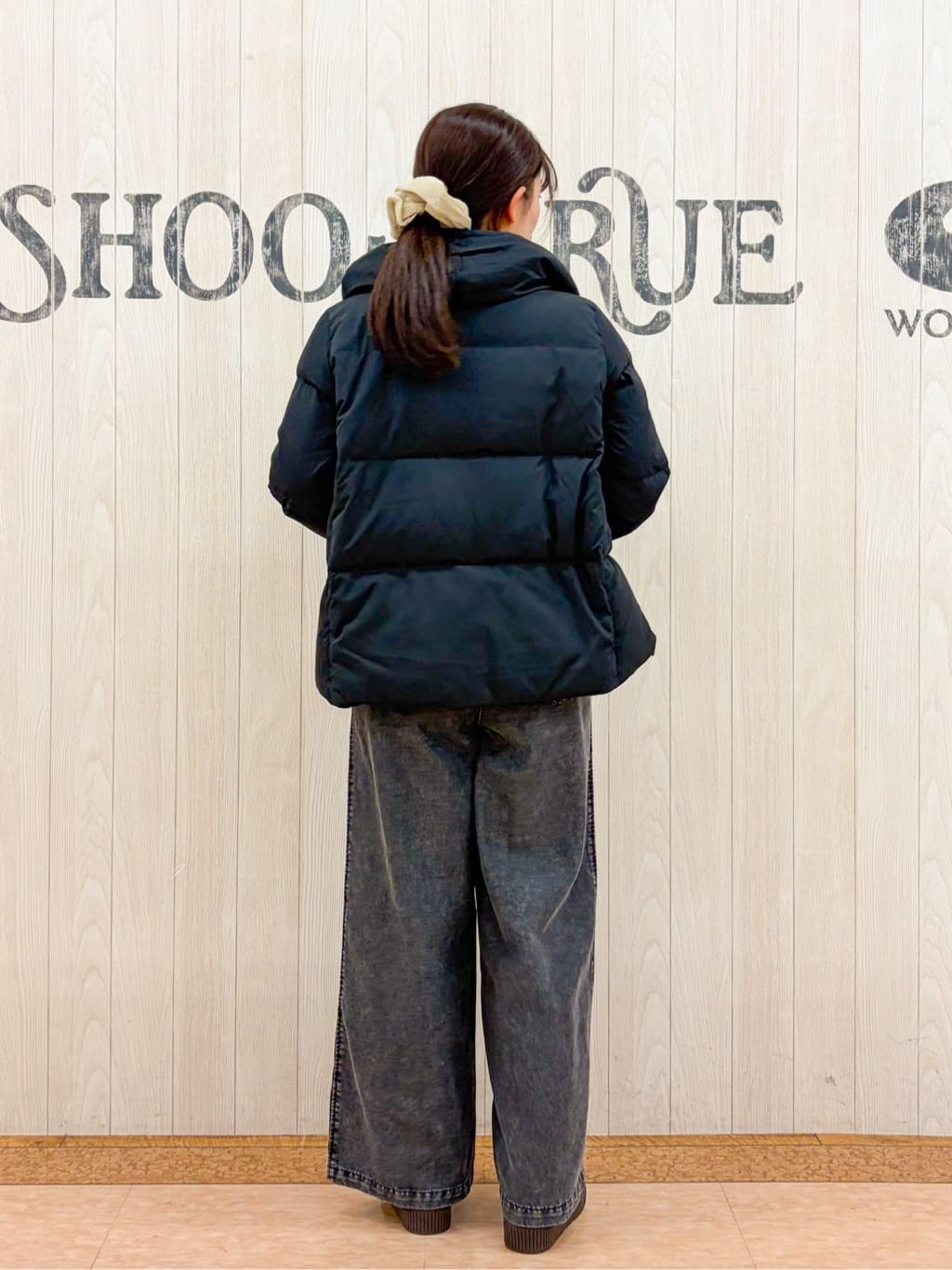 Nakaさんの「SHOO･LA･RUE｜【撥水/洗える】ショートフーディーダウン」を使ったコーディネート
