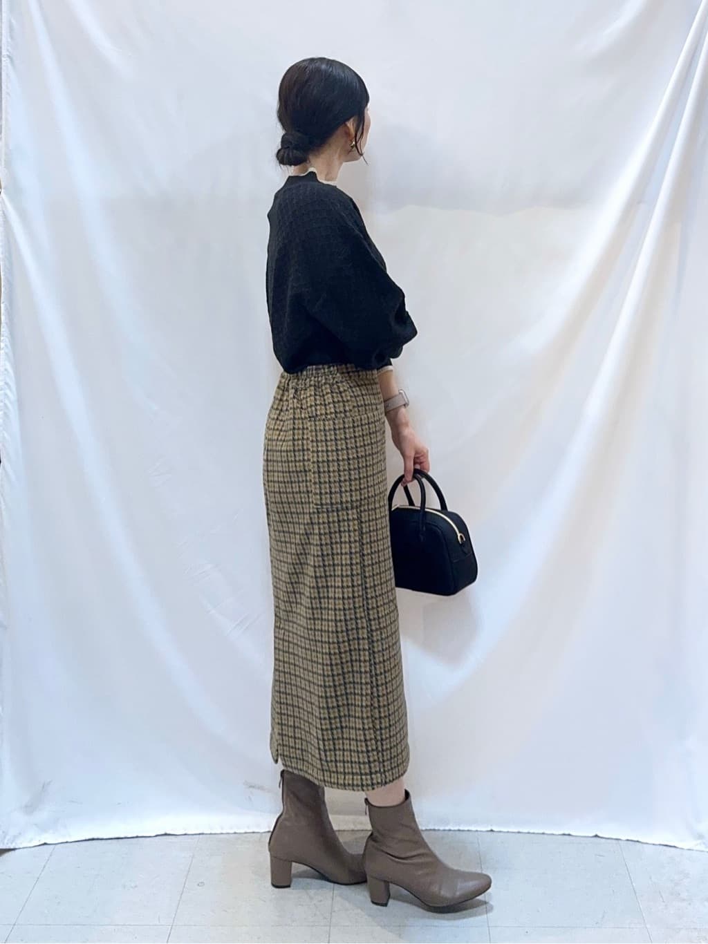 𝐇𝐢𝐫𝐨𝐦𝐢さんの「SHOO･LA･RUE｜【撥水/洗える】ショートフーディーダウン」を使ったコーディネート