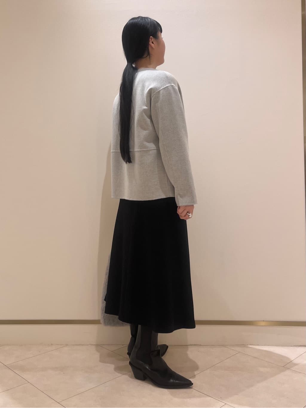 hasuさんの「INDIVI｜【配色デザイン／ショート丈】ウールリバー ノーカラーコート」を使ったコーディネート