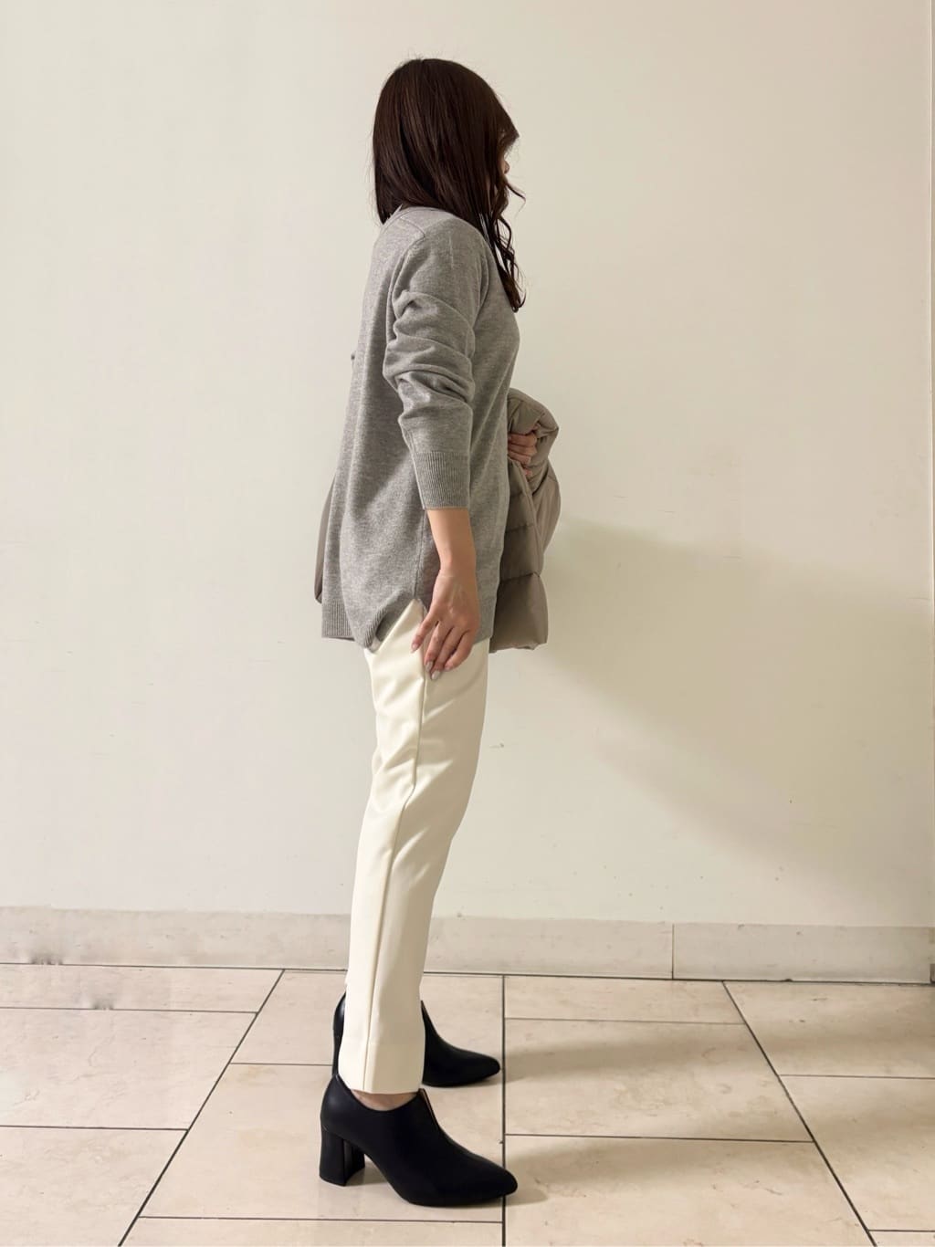 kahoさんの「INDIVI｜【名品／撥水／抗菌防臭】ショート丈リサイクルダウンコート」を使ったコーディネート