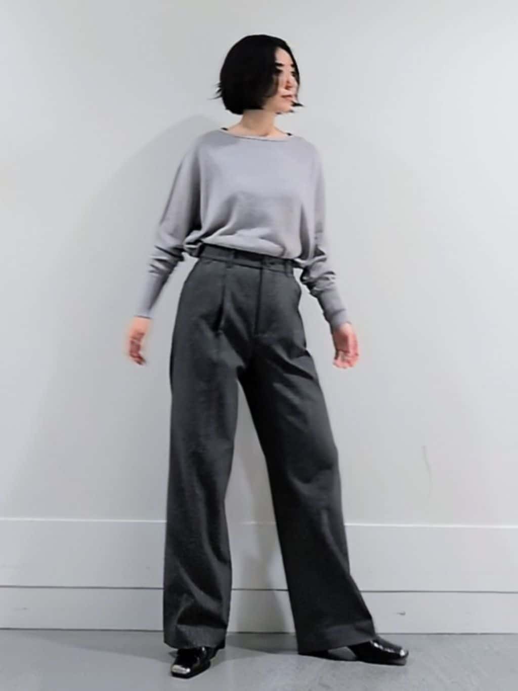 ミズタさんの「UNTITLED｜【8色展開/体型カバー】魅せるタイムレスニット」を使ったコーディネート