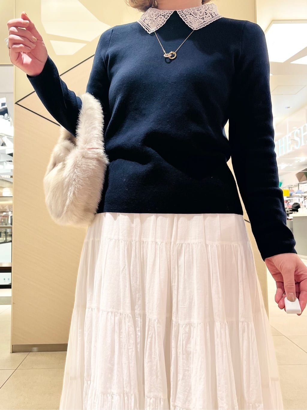 yahataさんの「DRESSTERIOR｜2WAYレースカラーニット」を使ったコーディネート
