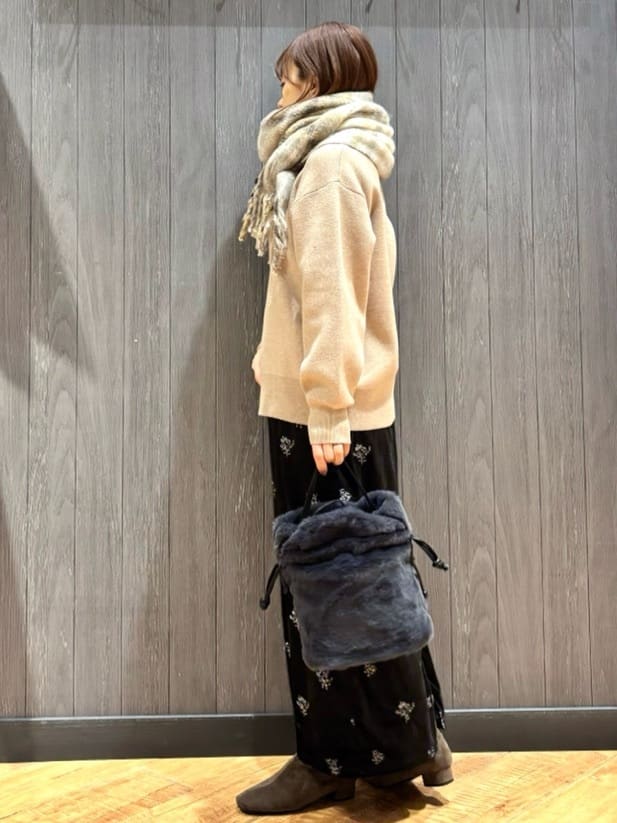 meiさんの「SHOO･LA･RUE｜【洗濯機可/S-LL】もちもちタッチ スウェットライクロゴニット」を使ったコーディネート