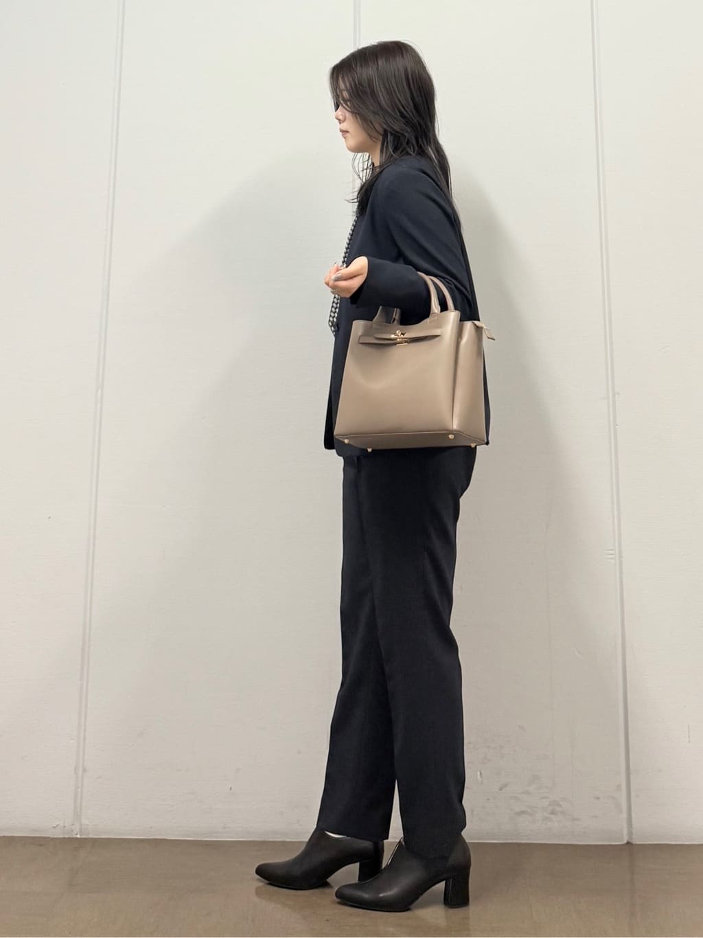 mizukiさんの「INDIVI｜【洗える／通勤／スーツ】メランジストレッチ ノーカラージャケット」を使ったコーディネート