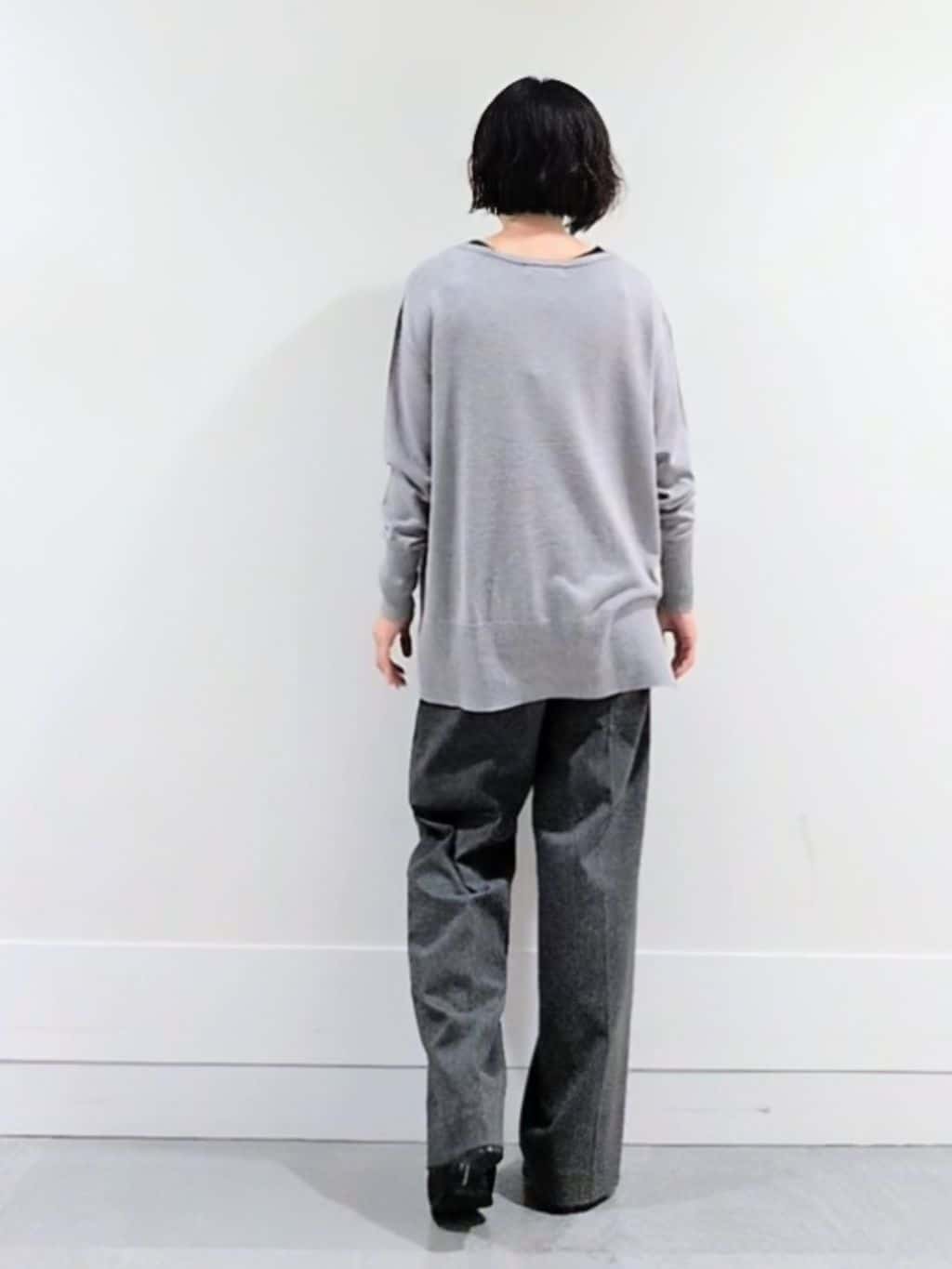 ミズタさんの「UNTITLED｜【8色展開/体型カバー】魅せるタイムレスニット」を使ったコーディネート