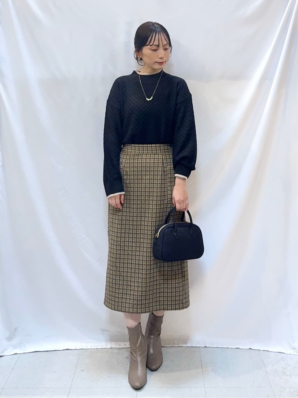 𝐇𝐢𝐫𝐨𝐦𝐢さんの「SHOO･LA･RUE｜【撥水/洗える】ショートフーディーダウン」を使ったコーディネート