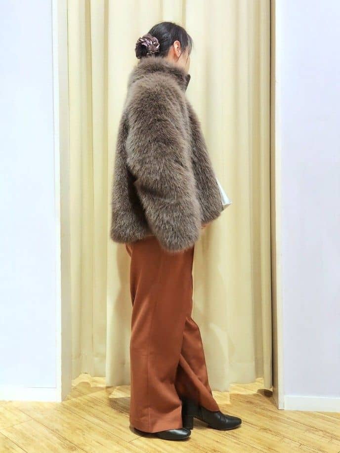 くまさんの「SHOO･LA･RUE｜【洗濯機可/S-LL/高レビュー】上品シルエットで美しい イージーワイドパンツ」を使ったコーディネート