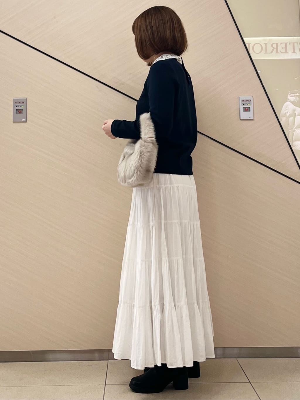 yahataさんの「DRESSTERIOR｜2WAYレースカラーニット」を使ったコーディネート