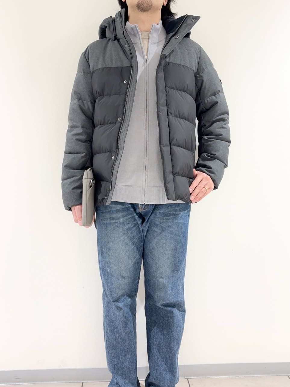 及川さんの「TAKEO KIKUCHI｜カラーコンビ ダウンブルゾン」を使ったコーディネート