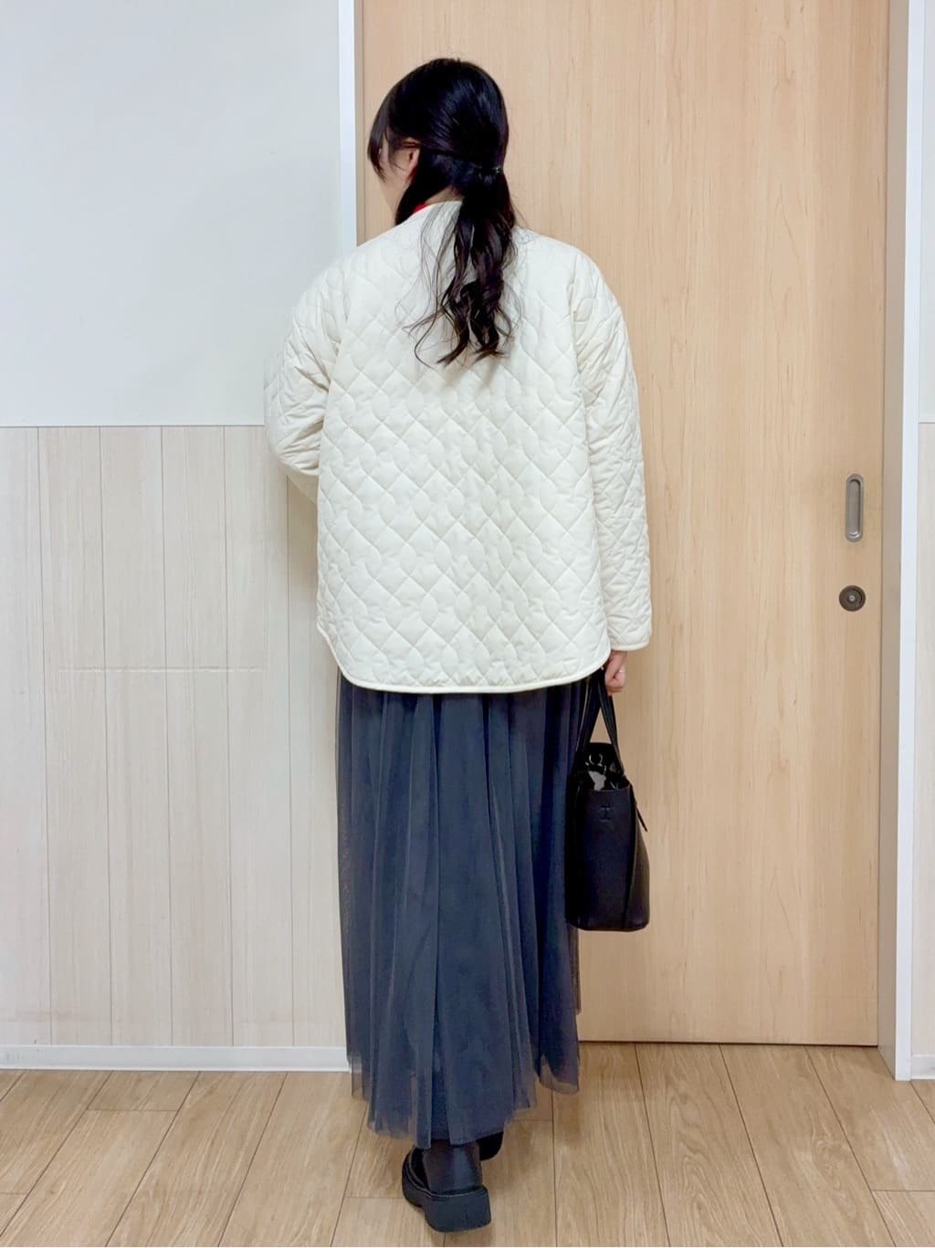 nanaseさんの「SHOO･LA･RUE｜【洗濯機可/S-LL】厚すぎない　ゆったりシンプルもちもちニット」を使ったコーディネート