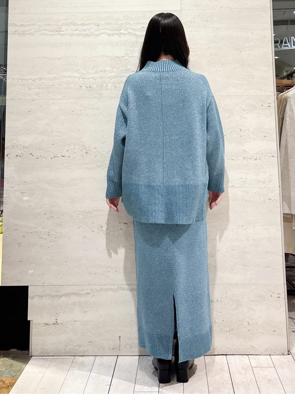 かほさんの「OPAQUE.CLIP｜ラメスパンコールナロースカート／セットアップ対応可【洗濯機OK】」を使ったコーディネート