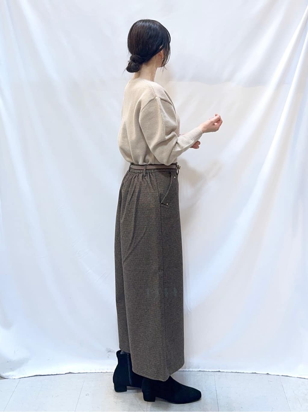 𝐇𝐢𝐫𝐨𝐦𝐢さんの「SHOO･LA･RUE｜【洗濯機可/撥水】フェイクファーフード ロングダウン」を使ったコーディネート