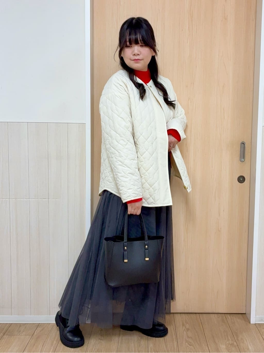 nanaseさんの「SHOO･LA･RUE｜【洗濯機可/S-LL】厚すぎない　ゆったりシンプルもちもちニット」を使ったコーディネート