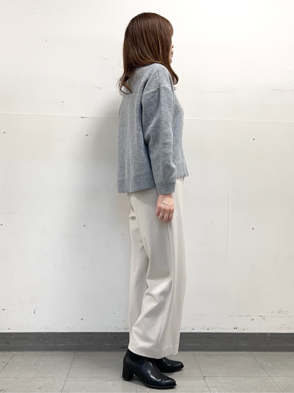 yuさんの「Reflect｜【選べる5色／ゆったりシルエット】Vネックスパンコールニット」を使ったコーディネート
