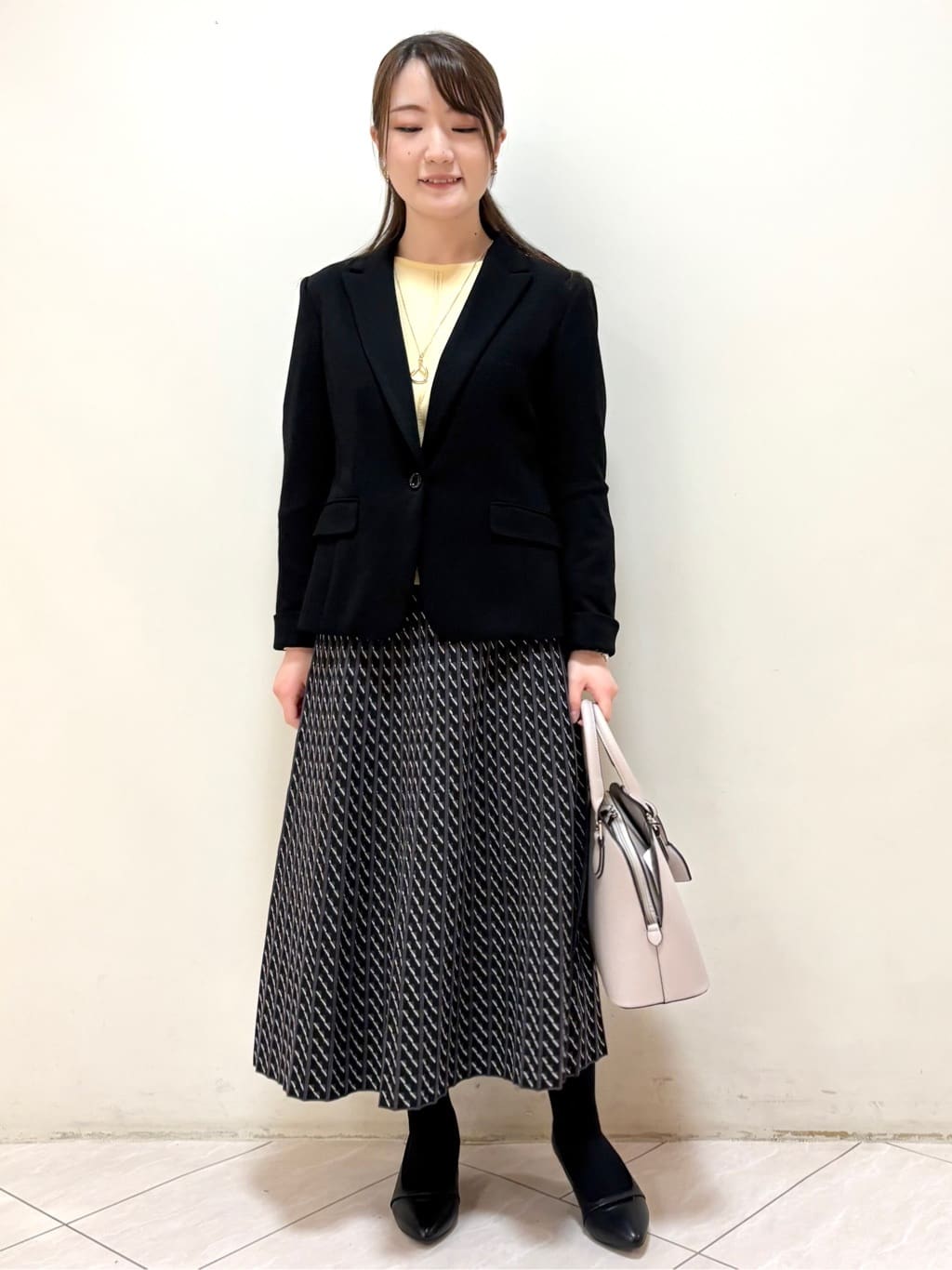 mikiさんの「Reflect｜【選べる8色／スカートにもパンツにも◎】ウール混ボートネックニット」を使ったコーディネート