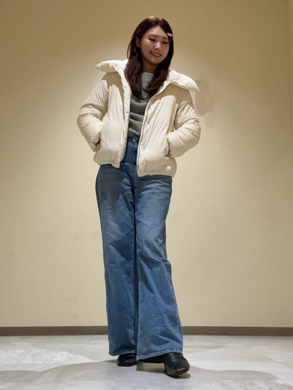 ayaさんの「INDIVI｜【褒められデニム】ワイドストレート デニムパンツ」を使ったコーディネート