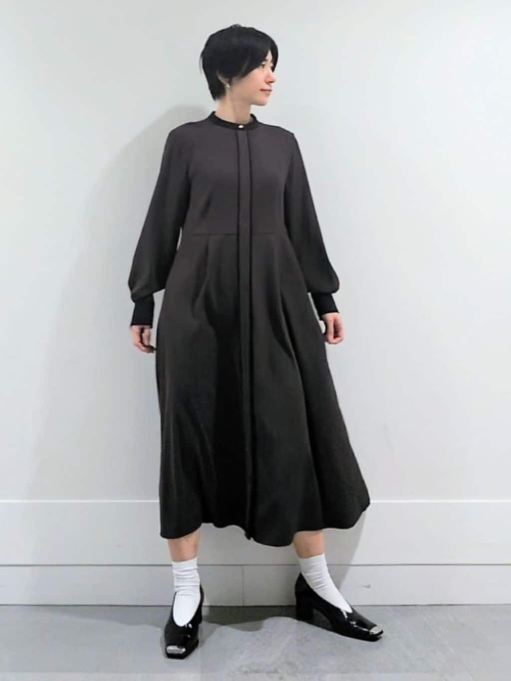 ミズタさんの「UNTITLED｜【ゆったりサイズ／着丈短め】ジップニットカーディガン」を使ったコーディネート