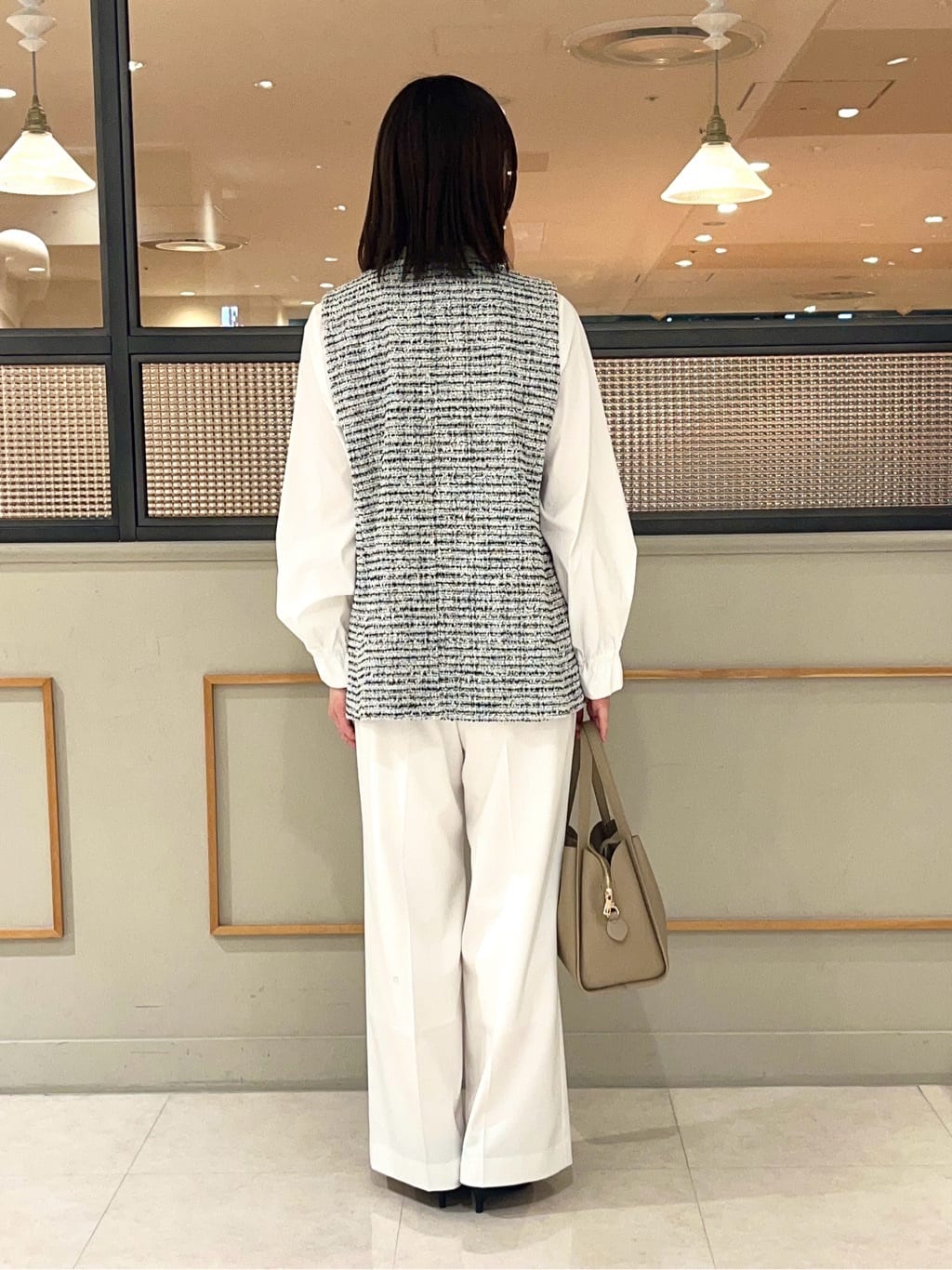 kumiさんの「INDIVI｜【2点セット／洗える】ツイードジレ＆ボウタイブラウス」を使ったコーディネート