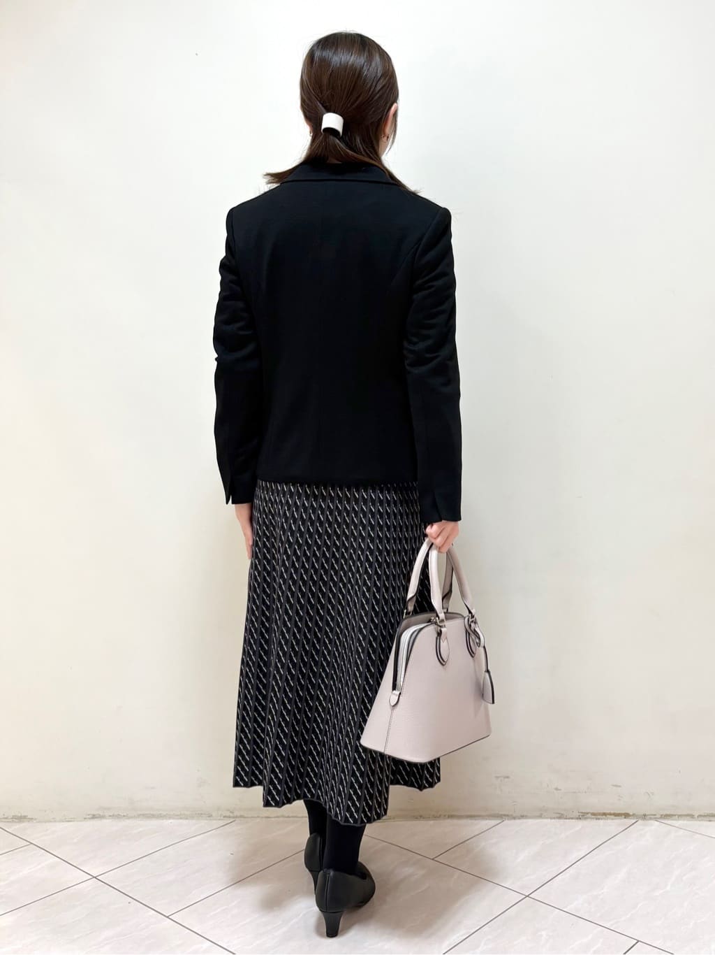 mikiさんの「Reflect｜【選べる8色／スカートにもパンツにも◎】ウール混ボートネックニット」を使ったコーディネート