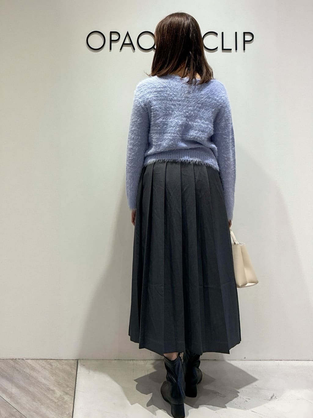 もんちゃんさんの「OPAQUE.CLIP｜ワイドプリーツスカート【洗濯機OK】」を使ったコーディネート