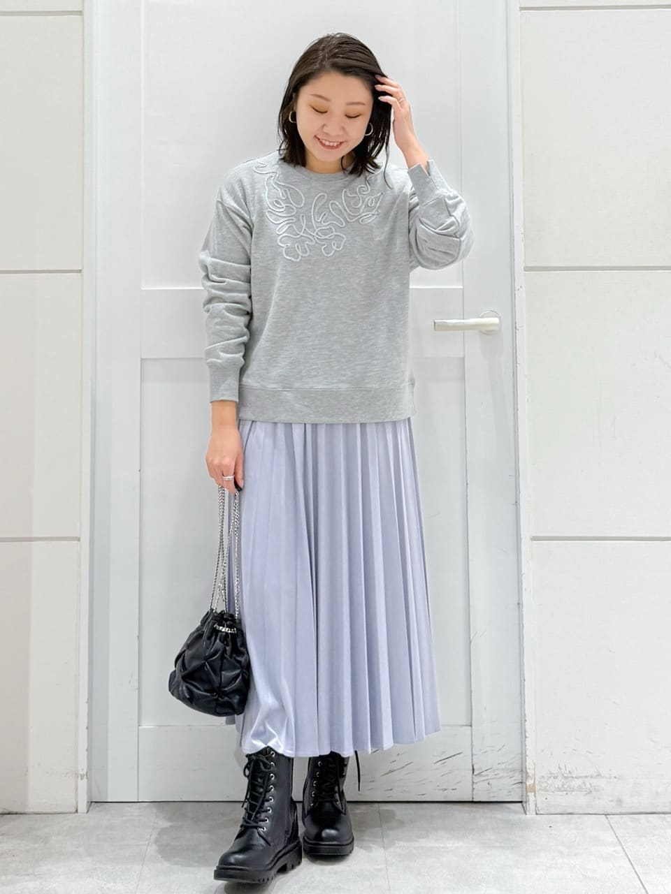 yuka.aさんの「OPAQUE.CLIP｜コード刺繍裏毛プルオーバー【洗濯機OK】」を使ったコーディネート