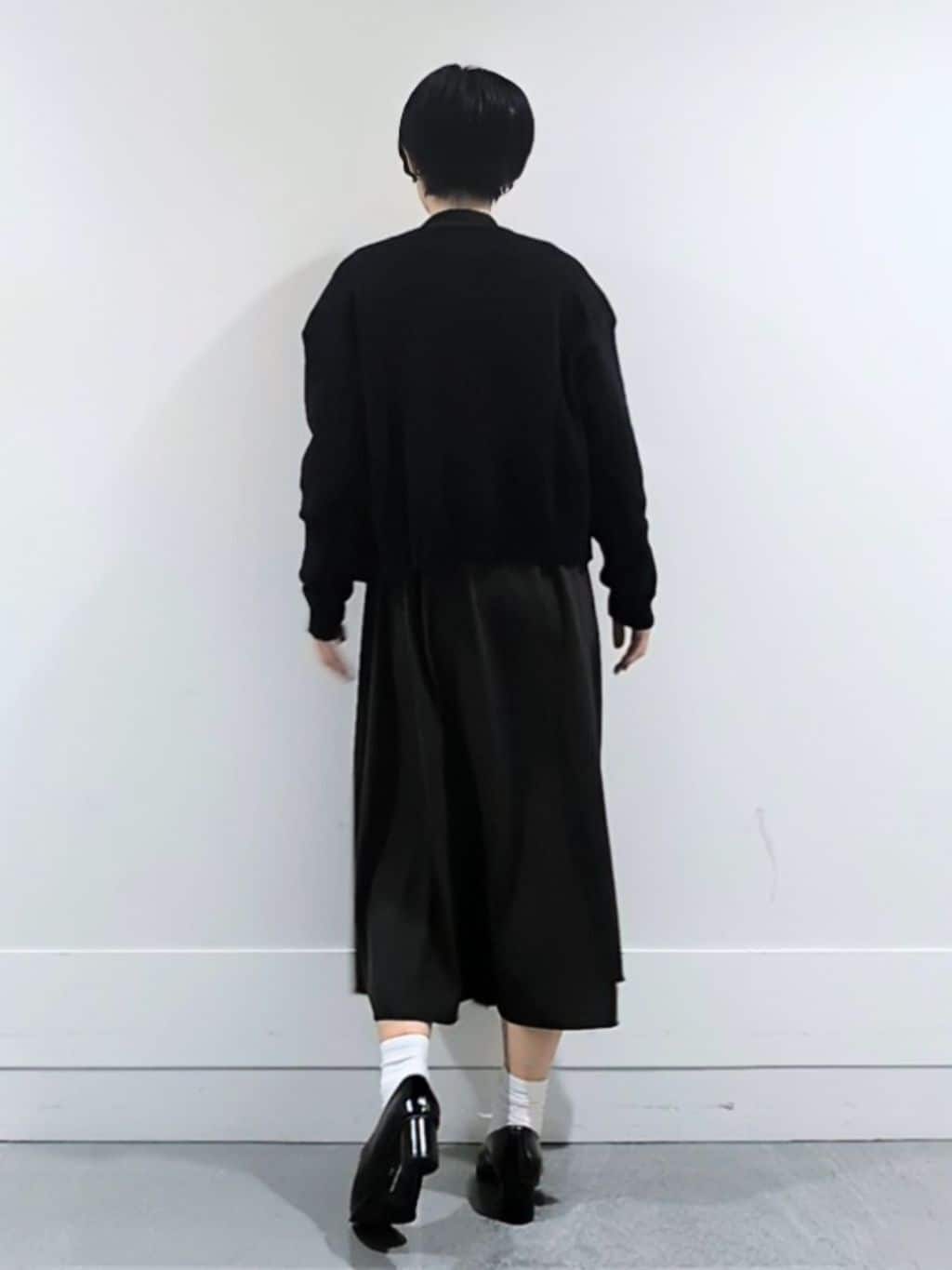 ミズタさんの「UNTITLED｜【ゆったりサイズ／着丈短め】ジップニットカーディガン」を使ったコーディネート
