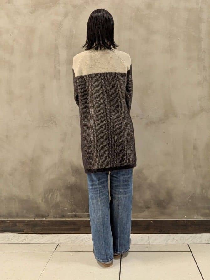 shioさんの「grove｜【美シルエット/選べる着丈】大人のためのソフトフレアーデニム」を使ったコーディネート