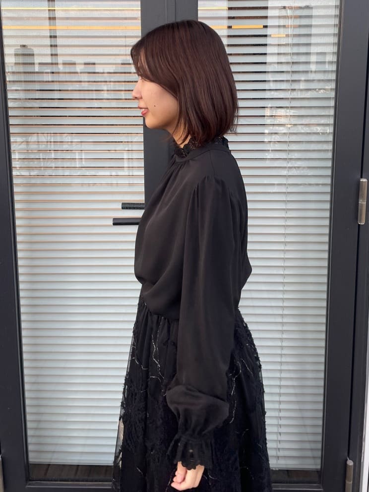 abeさんの「Couture brooch｜【2WAY・ハレの日・通勤】エンブロレースブラウス」を使ったコーディネート