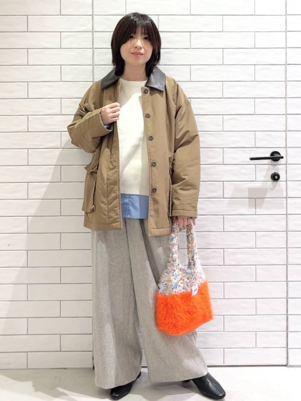 しおりさんの「OPAQUE.CLIP｜《CLASSY掲載》ステンカラー中綿コート【洗濯機OK】」を使ったコーディネート