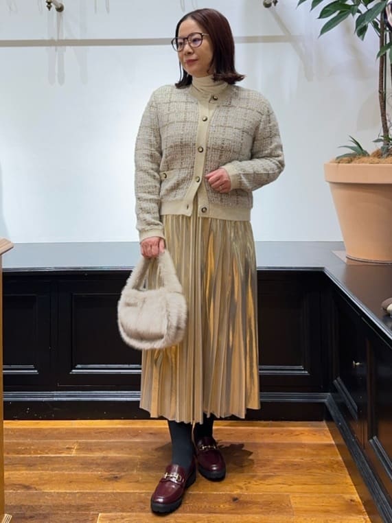 Asamiさんの「DRESSTERIOR｜【インナー使いに最適/しっとり暖かな吸湿発熱素材】タートルネックプルオーバー」を使ったコーディネート