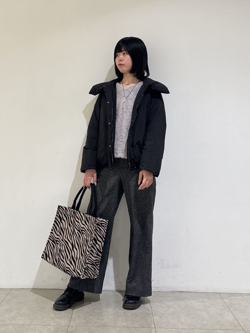 rinaさんの「INDIVI｜【撥水／洗える／デザイン衿】ステッチレス ショートダウンコート」を使ったコーディネート