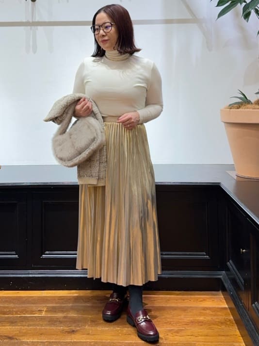 Asamiさんの「DRESSTERIOR｜【インナー使いに最適/しっとり暖かな吸湿発熱素材】タートルネックプルオーバー」を使ったコーディネート
