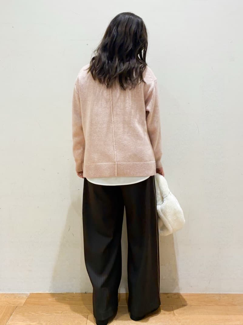 kurumiさんの「OPAQUE.CLIP｜リラクシークルーネックニット【洗濯機OK】」を使ったコーディネート