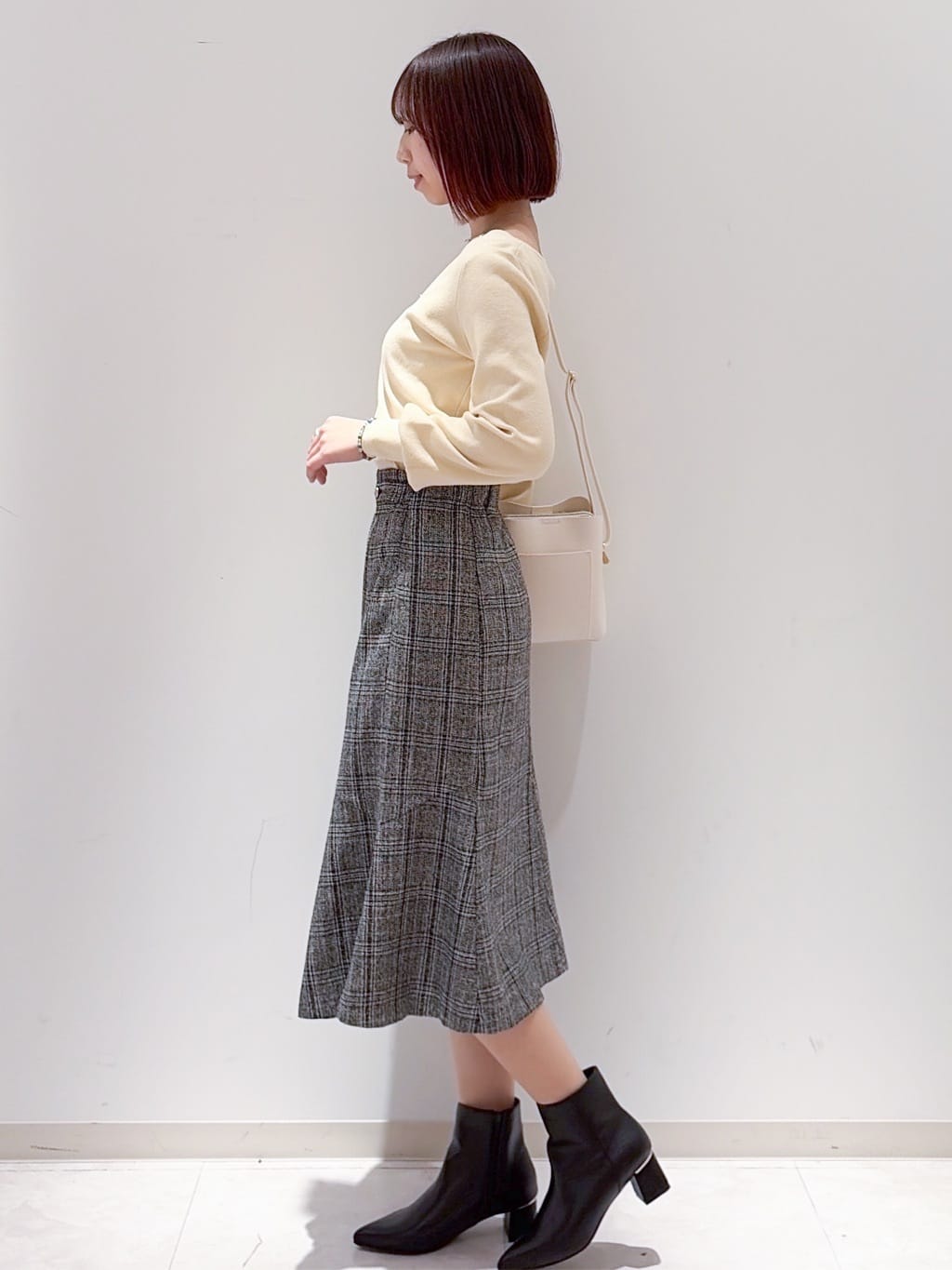 yurinaさんの「index｜ラメスカラップビジューデザインニット【洗濯機OK】《6col／S～LL》」を使ったコーディネート
