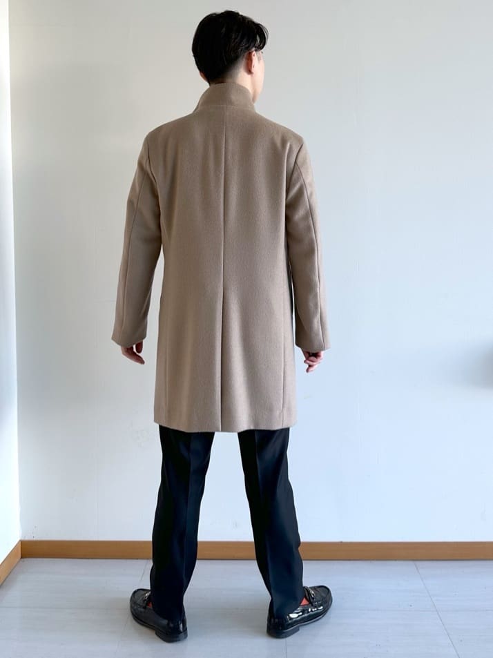 イッシーさんの「TAKEO KIKUCHI｜【ウールカシミヤブレンド】ビーバー調 スタンドカラー コート」を使ったコーディネート