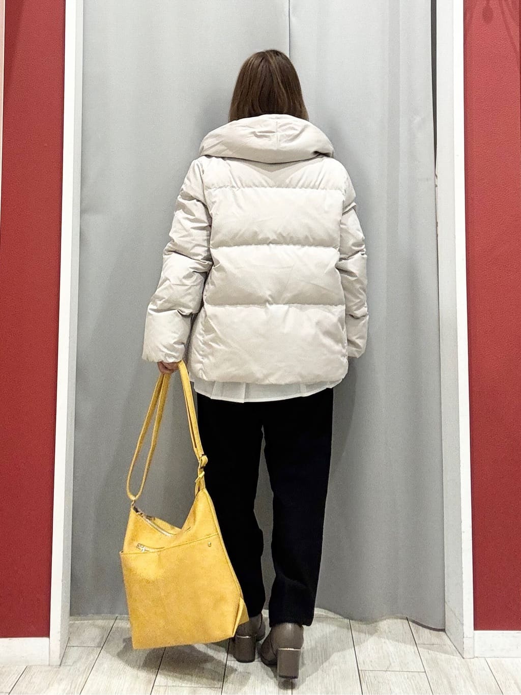 shioさんの「SHOO･LA･RUE｜【撥水/洗える】ショートフーディーダウン」を使ったコーディネート