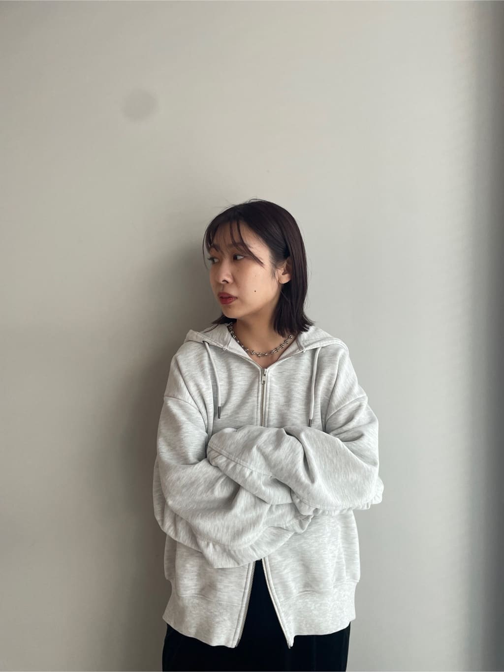 abeさんの「tk.TAKEO KIKUCHI｜アームシャーリングジップパーカー」を使ったコーディネート