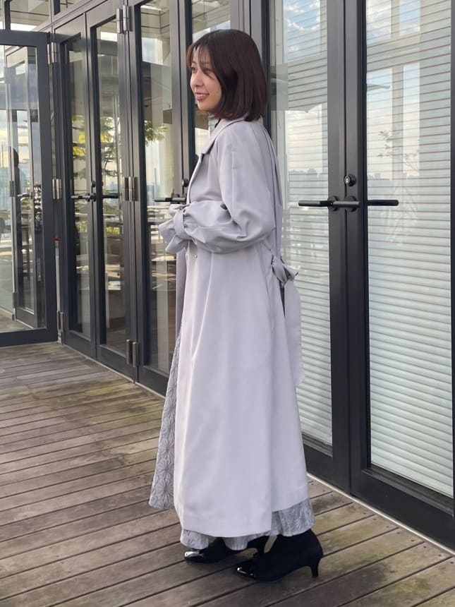 abeさんの「Couture brooch｜【撥水・ハレの日・通勤】ロングトレンチコート」を使ったコーディネート