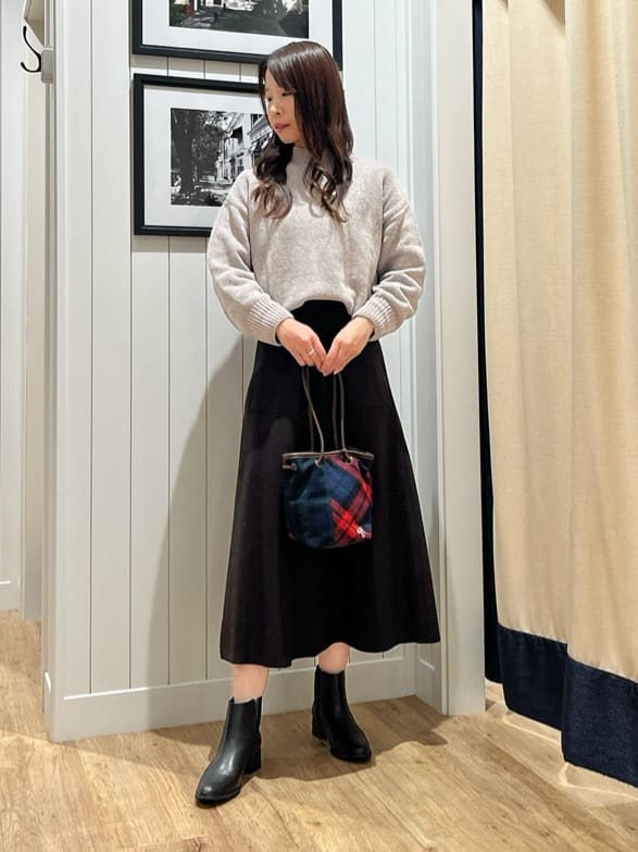 mihoさんの「Dessin｜【洗える】ハイネックベロアモールニット」を使ったコーディネート