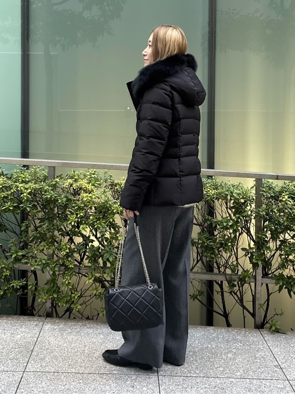 kotakiさんの「INDIVI｜【名品／撥水／抗菌防臭】ショート丈リサイクルダウンコート」を使ったコーディネート