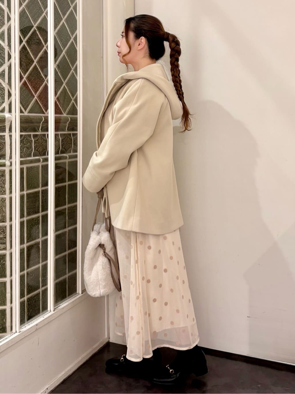なるみんさんの「grove｜甘さを抑えて、品よく華やぐ　メッシュフロッキードットスカート」を使ったコーディネート