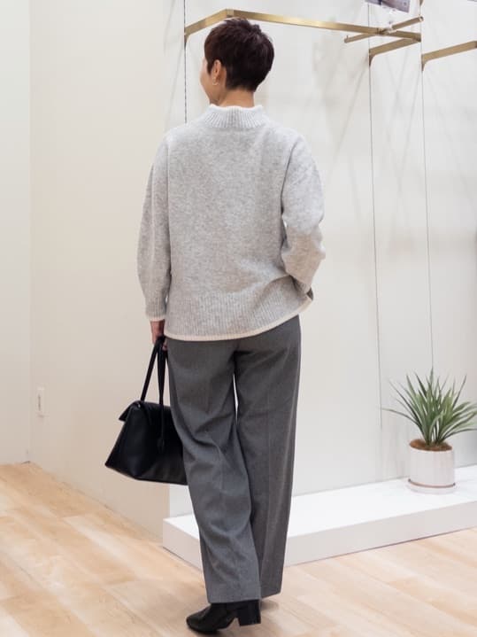 シュウコさんの「grove｜【洗える】ふんわりウール混オーバーサイズニット」を使ったコーディネート