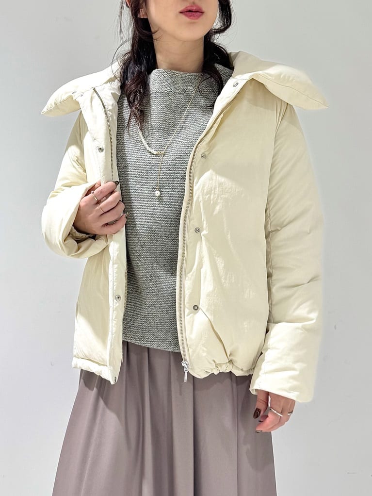 そんさんの「INDIVI｜【撥水／洗える／デザイン衿】ステッチレス ショートダウンコート」を使ったコーディネート