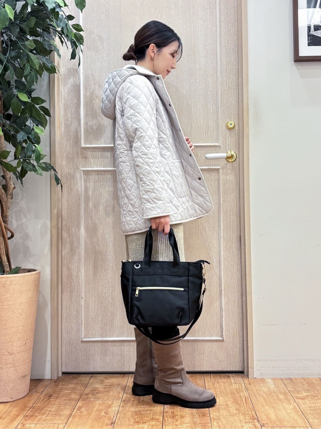 なみさんの「SHOO･LA･RUE｜【洗濯機可/S-LL/体型カバー】女性らしい美シルエット チュニックニットワンピース」を使ったコーディネート