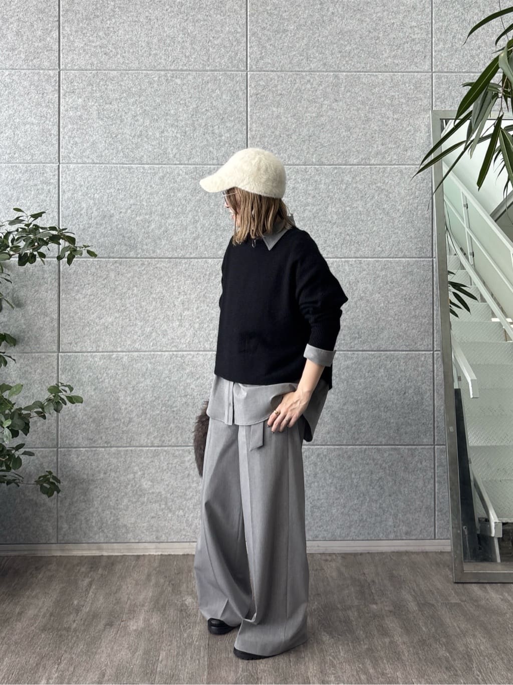 kotakiさんの「INDIVI｜【洗える】ヘアリーフォルムニット」を使ったコーディネート