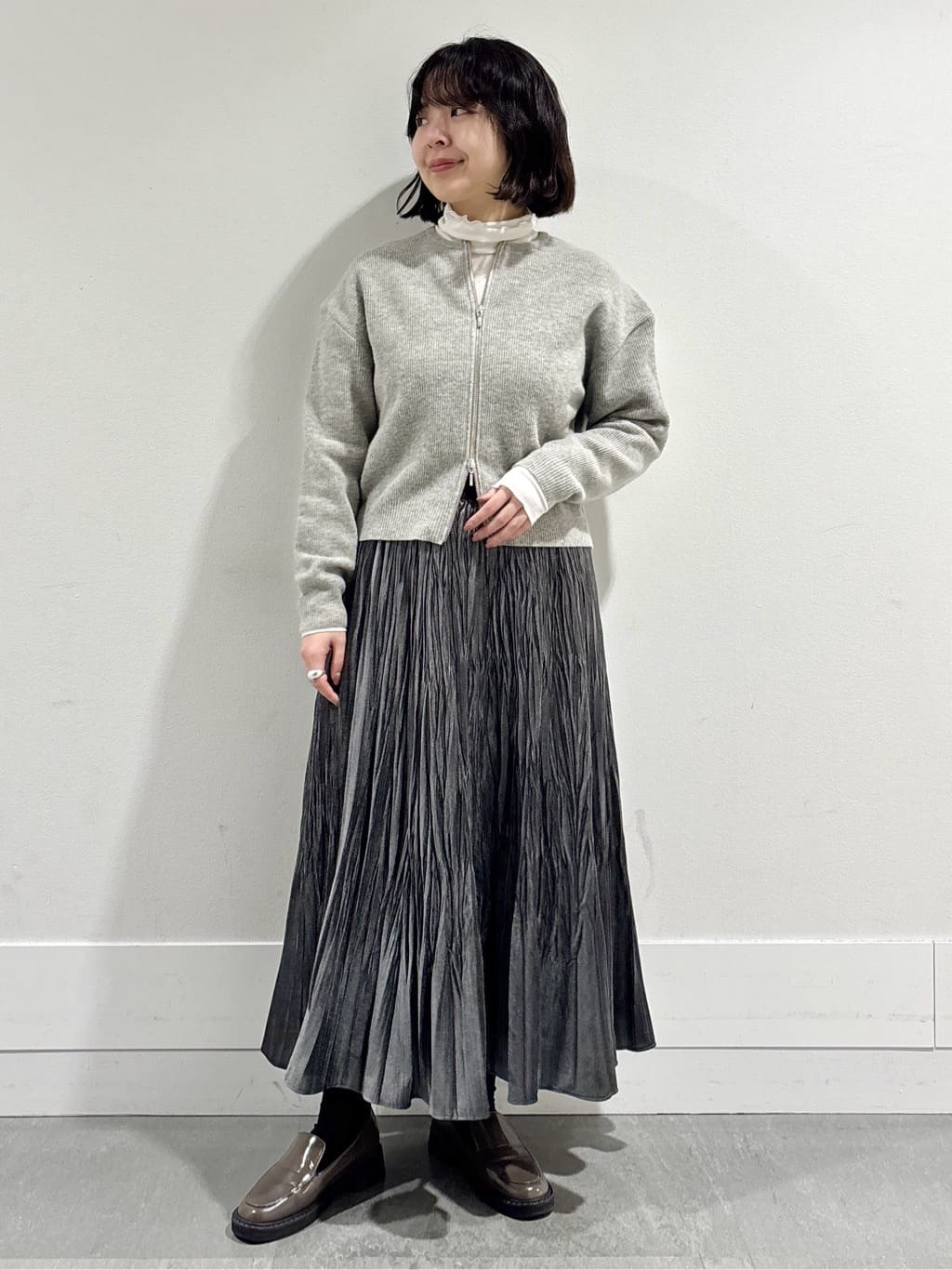 モエカさんの「UNTITLED｜【ハイネック/レイヤード/重ね着におすすめ】トリコットベロア シアーインナー」を使ったコーディネート