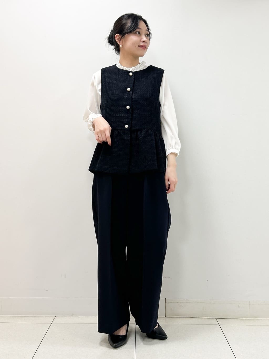 Kaiさんの「Dessin｜【洗える】フリルネックジョーゼットブラウス」を使ったコーディネート