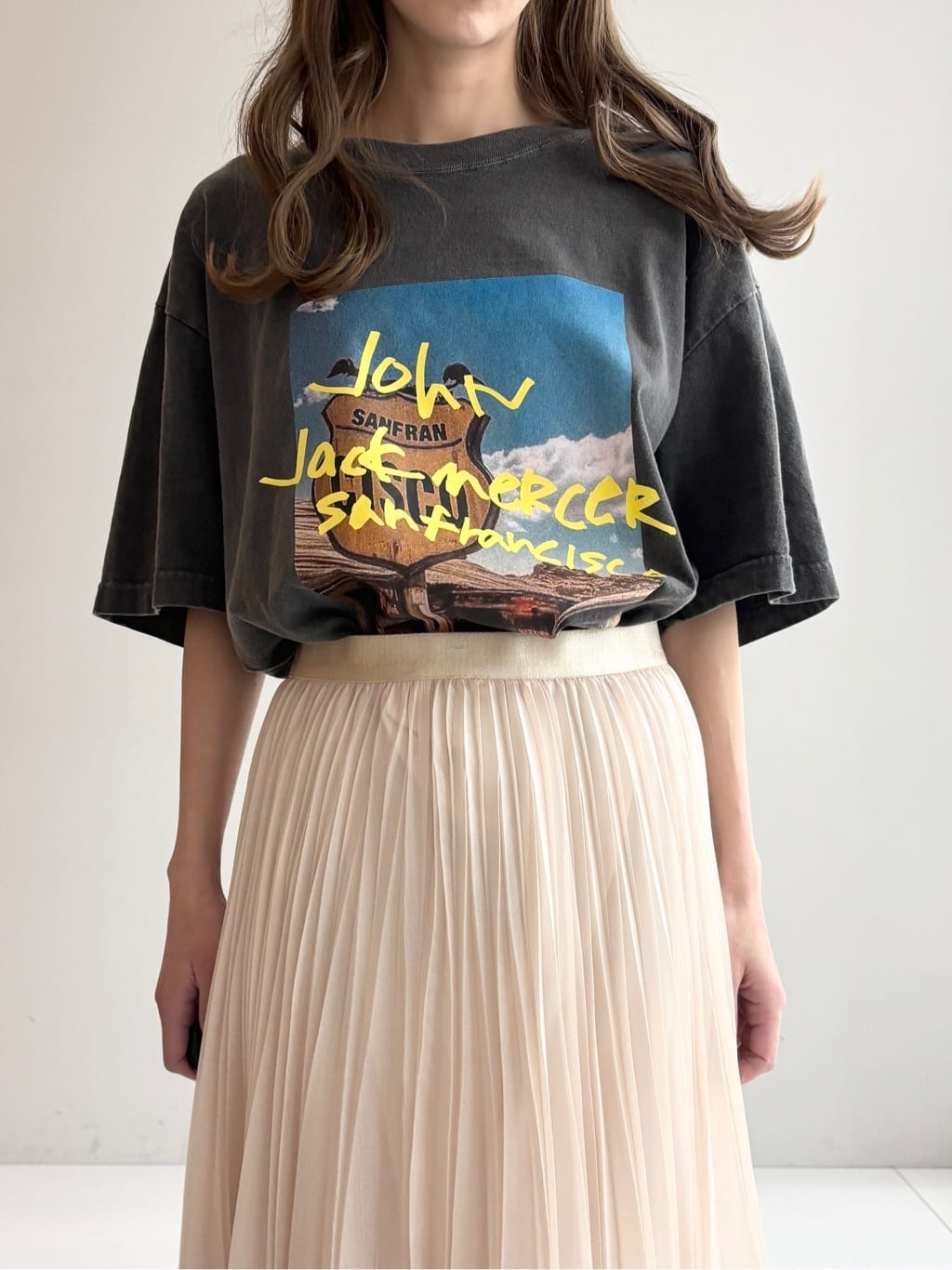 清水夏姫さんの「DRESSTERIOR｜J．J．Mercer （ジェイジェイマーサー）【別注】プリントTシャツ」を使ったコーディネート